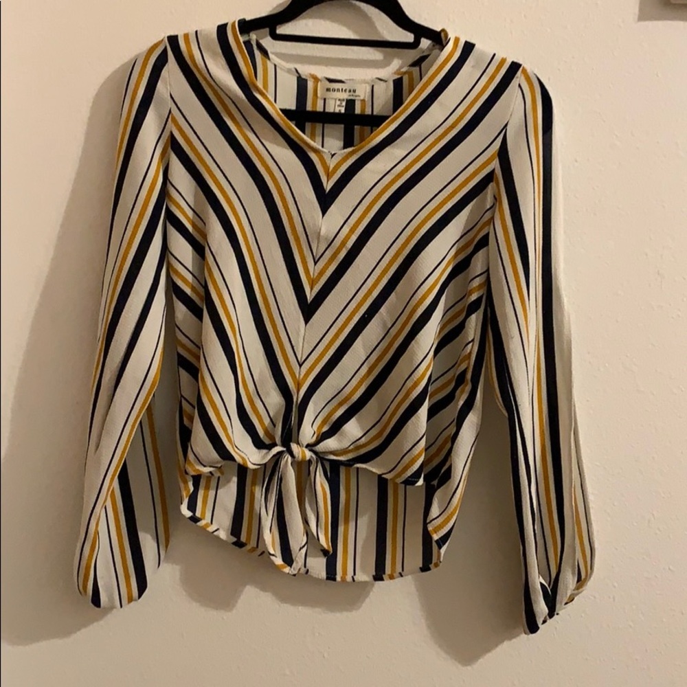 Slit sleeve blouse
